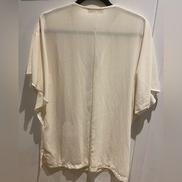 « Vie ta vie » Worn once Semi-sheer tunic with shiny plunging V-neck in France - Picture 14 of 15